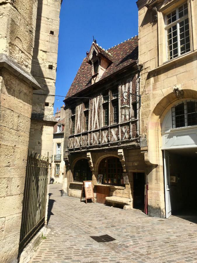 Le Relais Des Ducs : Centre Historique Dijon Apartment Bagian luar foto